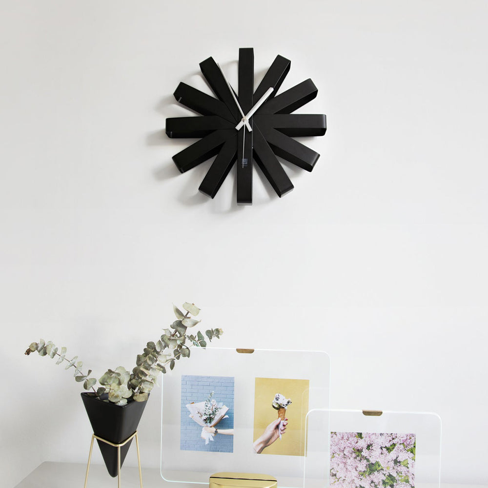 RIBBON WALL CLOCK