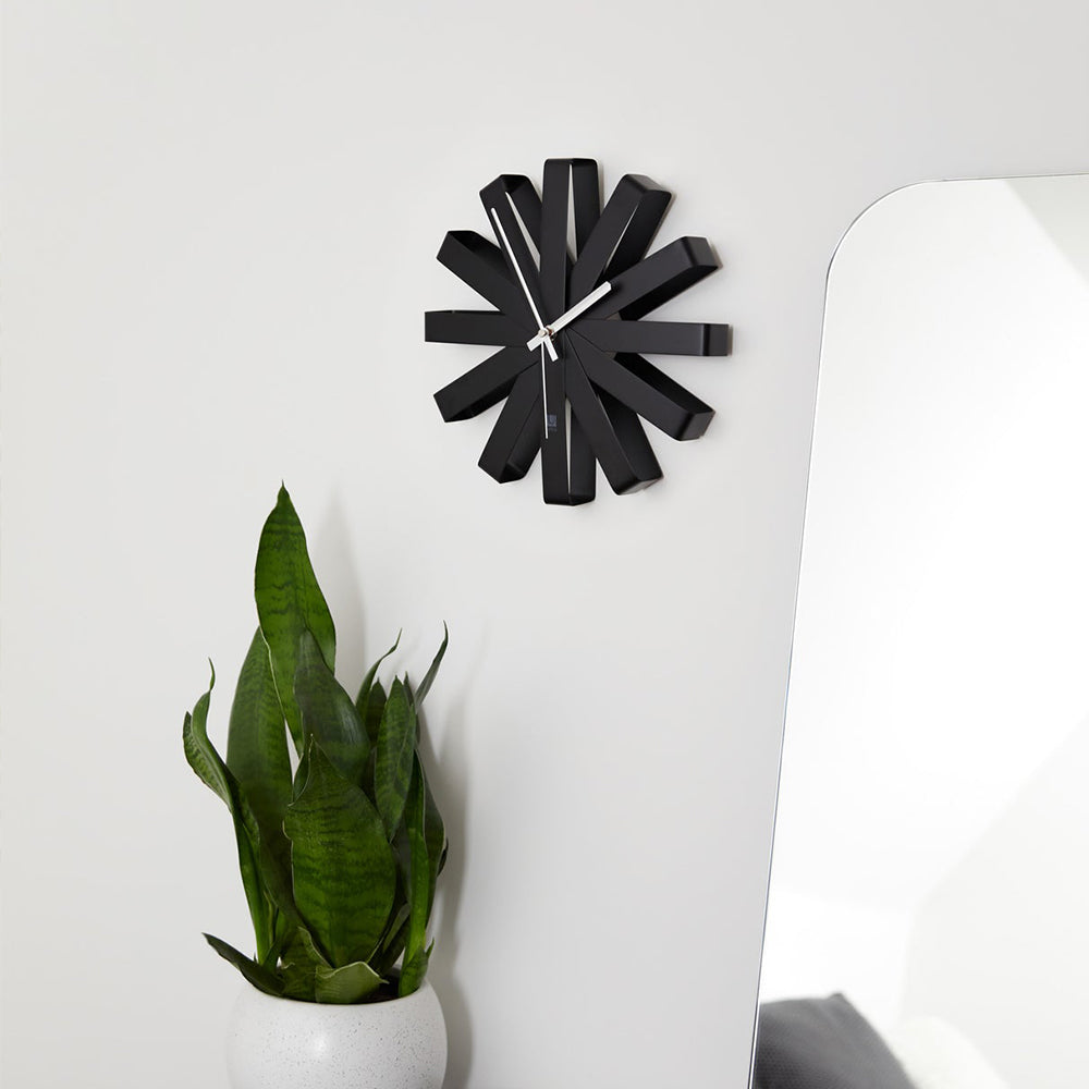 RIBBON WALL CLOCK