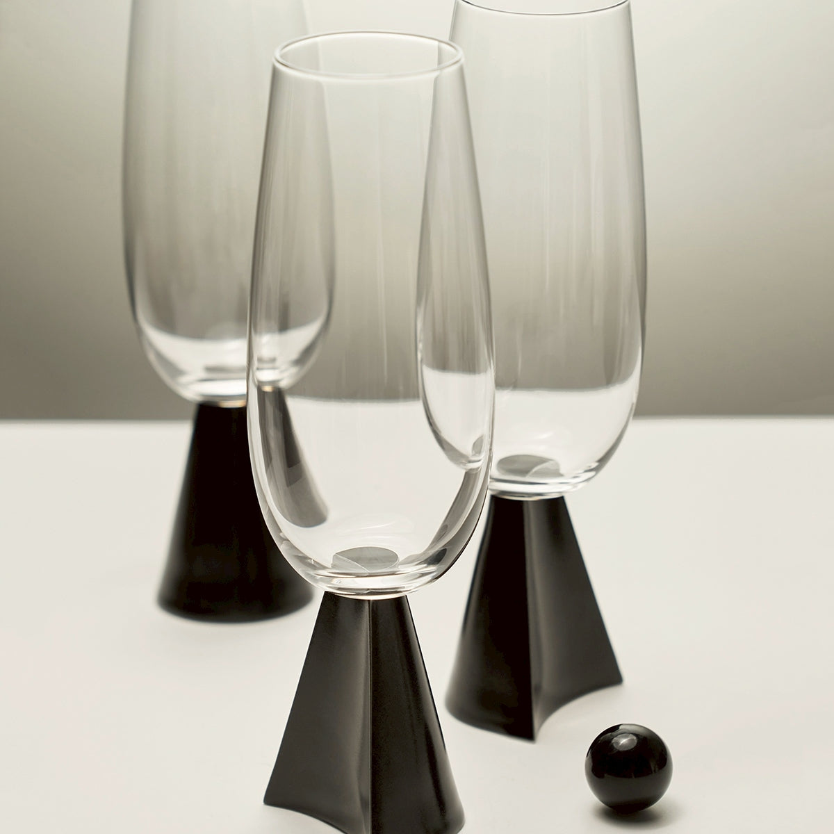 Konten 黑蹄杯 Black Slim Hoof Flute