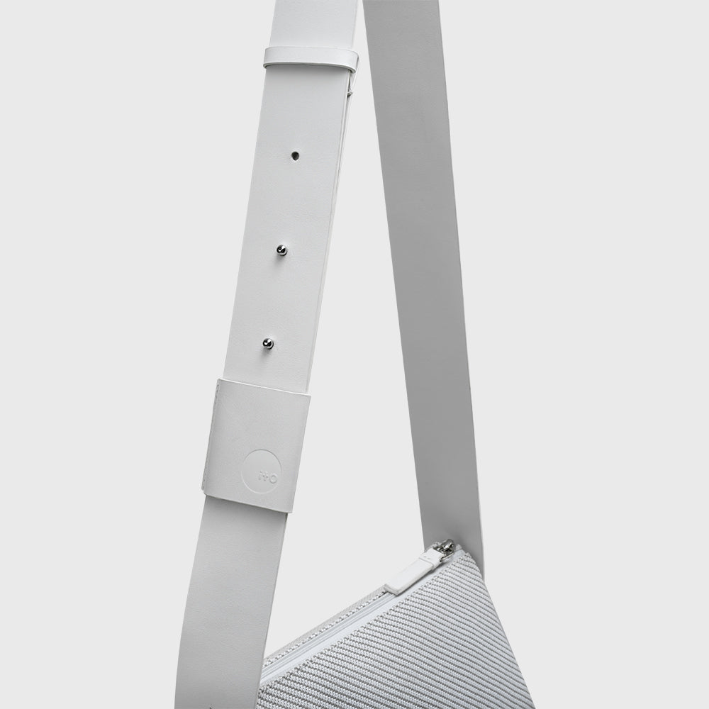 AMANITA CROSSBODY BAG 2 / DIATOM 斜背包 硅藻灰