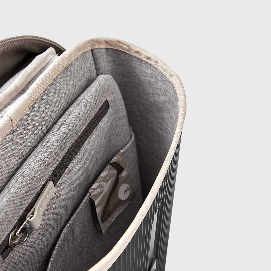PISTACHIO BACKPACK / CHARCOAL