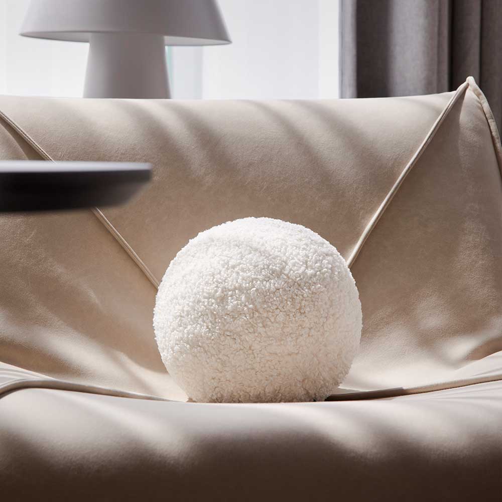 Sesame Ball Cushion 麻球抱枕