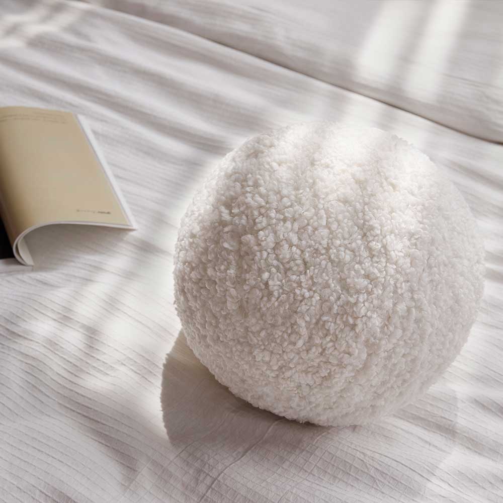 Sesame Ball Cushion 麻球抱枕