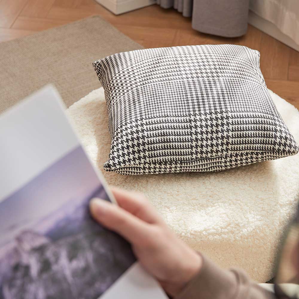 Lumbar Pillow Toss Pillow