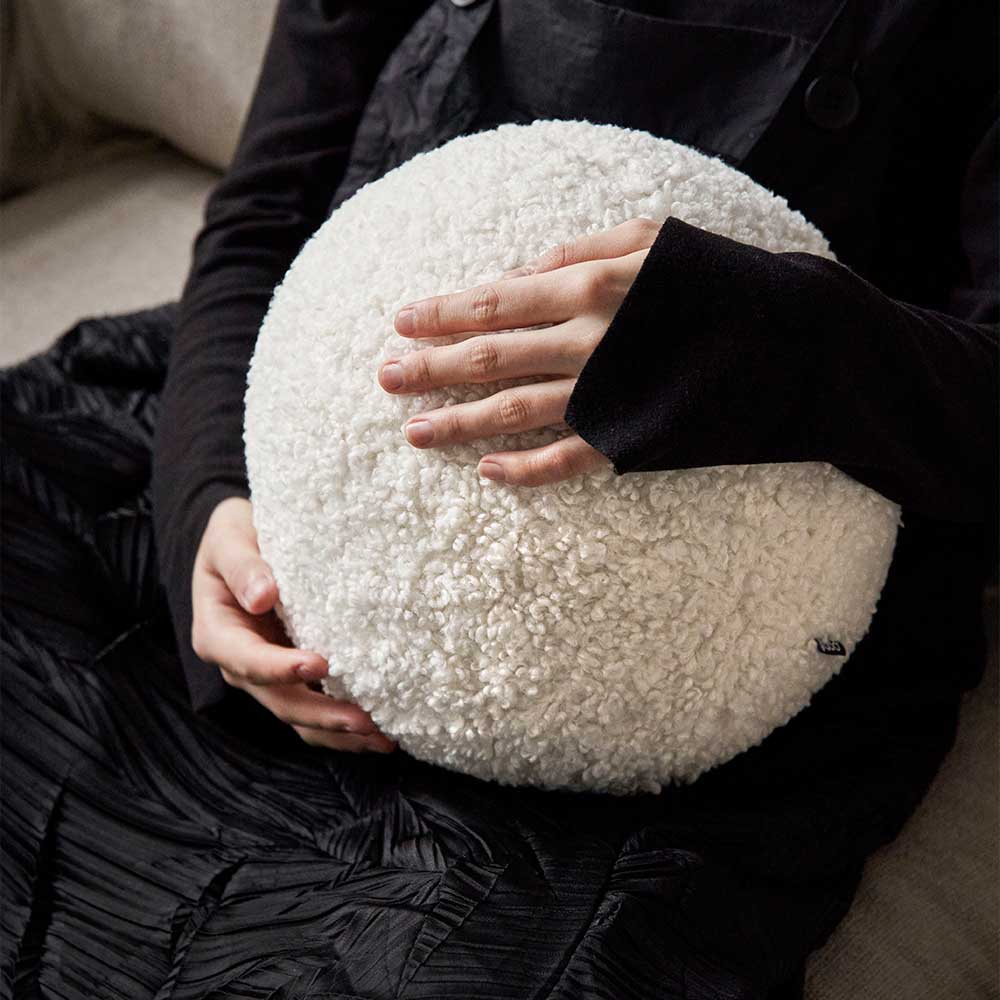 Sesame Ball Cushion 麻球抱枕