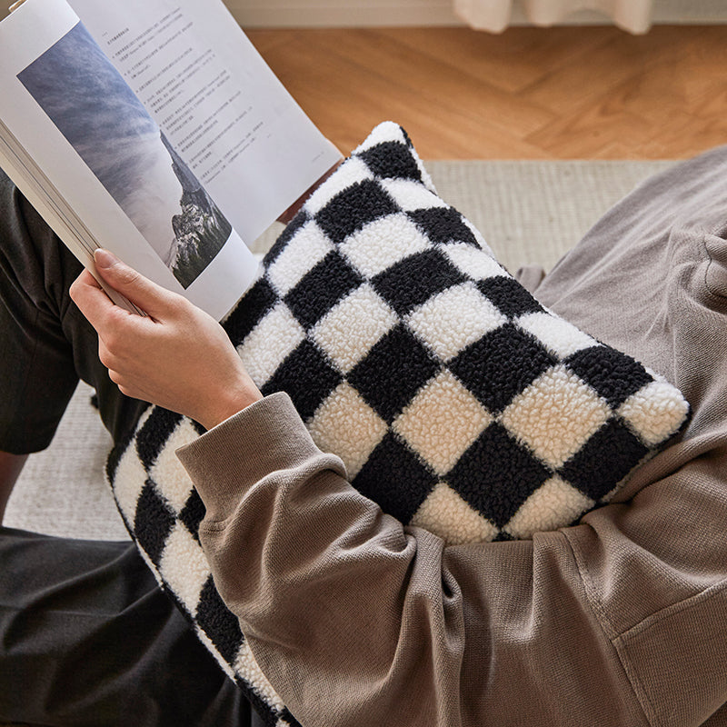 Chessboard Cushion 棋盤抱枕
