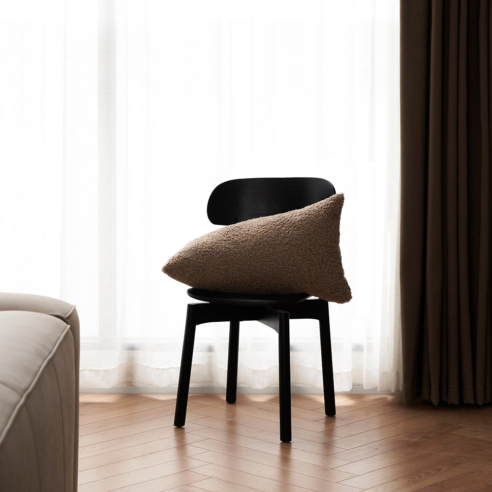 Quadrangle Zong Cushion