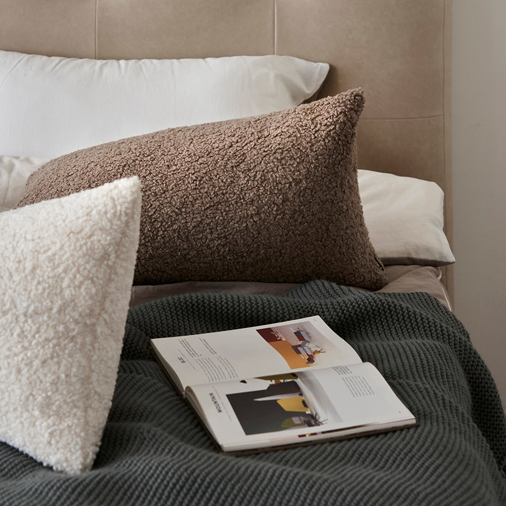 Quadrangle Zong Cushion
