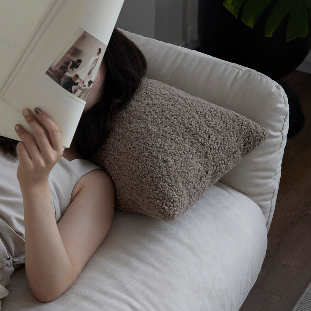 Quadrangle Zong Cushion